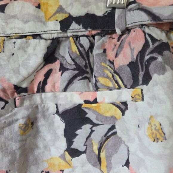LIKE NEW LOFT FLORAL BELTED LINEN BLEND SHORTS SIZE LARGE WOMENS - Picture 10 of 16